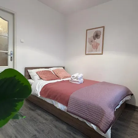 Rynek 3-bedroom By Bookinghost Appartement *