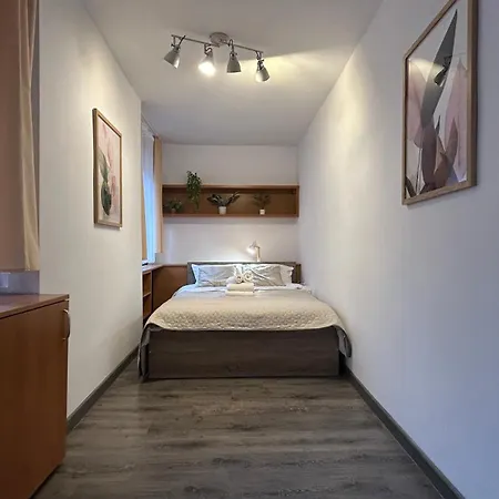 Rynek 3-bedroom By Bookinghost Wrocław
