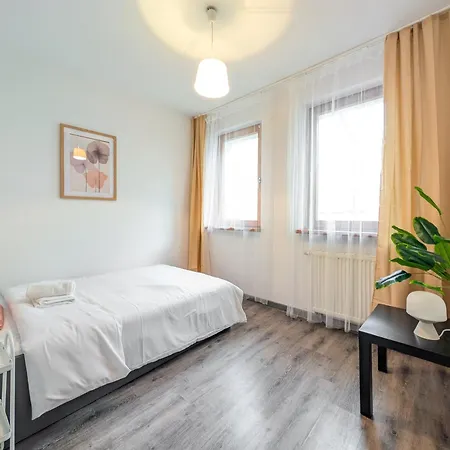 Rynek 3-bedroom By Bookinghost Apartman